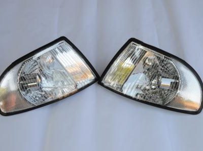 B5 Corner Lamp Crystal